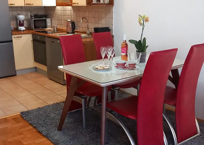 Appartement Harmony - Pleasant And Comfortable Place With A Balcony And A Secured Garage Split