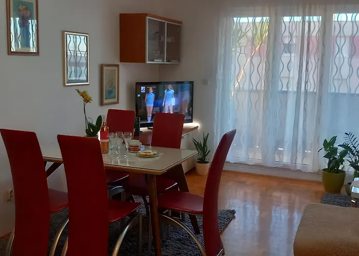 Appartement Harmony - Pleasant And Comfortable Place With A Balcony And A Secured Garage Split