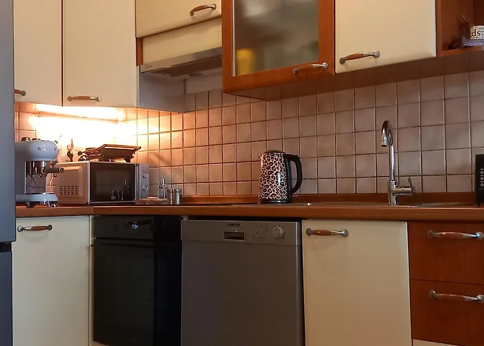 Harmony - Pleasant And Comfortable Place With A Balcony And A Secured Garage Appartement Split