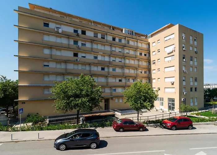Harmony - Pleasant And Comfortable Place With A Balcony And A Secured Garage Appartement *