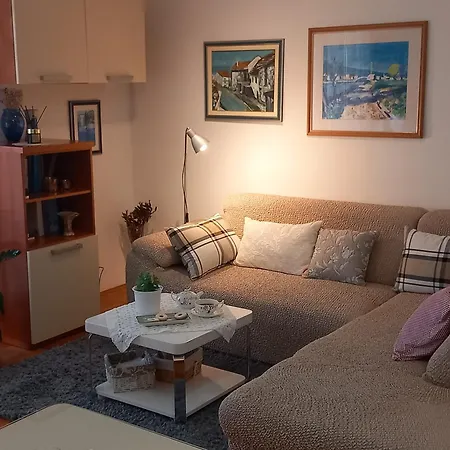 Harmony - Pleasant And Comfortable Place With A Balcony And A Secured Garage Apartman *