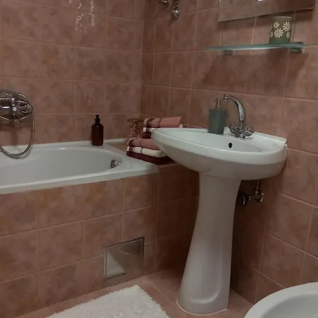 Harmony - Pleasant And Comfortable Place With A Balcony And A Secured Garage Apartman *