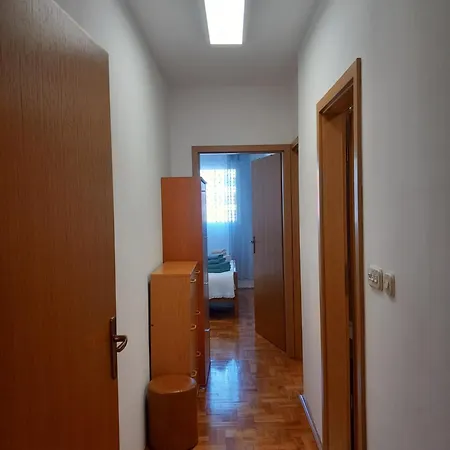 Apartman Harmony - Pleasant And Comfortable Place With A Balcony And A Secured Garage Split