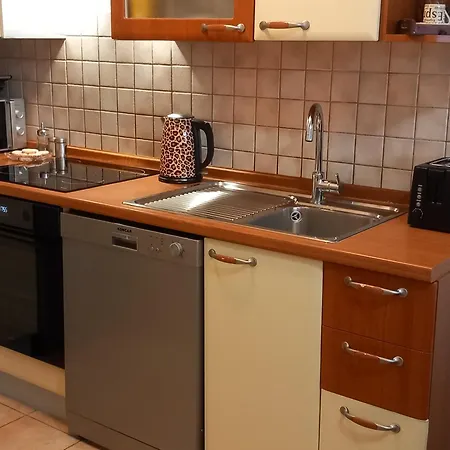 Apartment Harmony - Pleasant And Comfortable Place With A Balcony And A Secured Garage *