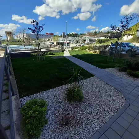 Harmony - Pleasant And Comfortable Place With A Balcony And A Secured Garage Apartman *