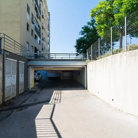 Harmony - Balcony And Free Secure Garage 公寓 斯普利特