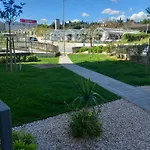 Harmony - Balcony And Free Secure Garage Apartman *