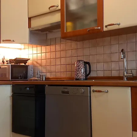 Harmony - Pleasant And Comfortable Place With A Balcony And A Secured Garage Apartament Split