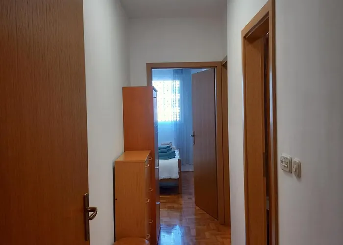 Apartman Harmony - Pleasant And Comfortable Place With A Balcony And A Secured Garage Split