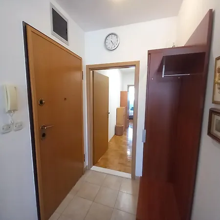 Harmony - Pleasant And Comfortable Place With A Balcony And A Secured Garage * Split