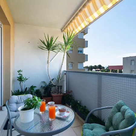 Harmony - Balcony And Free Secure Garage *